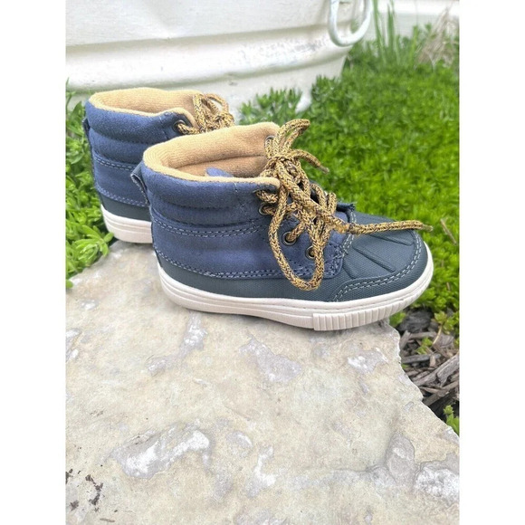 oshkosh b'gosh Duck Boots Navy Tan Size 6 Toddler - Picture 2 of 12